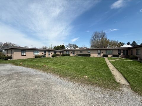 Photo of 50 N Crescent Dr, Hermitage, PA 16148 (MLS # 1762393)