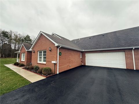 Photo of 194 Woodhawk Ln, Butler, PA 16001 (MLS # 1745591)