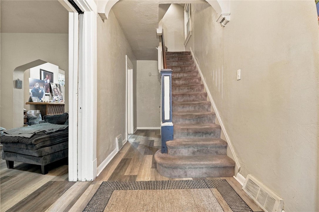 143 Margaret St