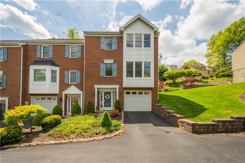 Photo of 45 Hennig Dr, Pittsburgh, PA 15236 (MLS # 1751383)
