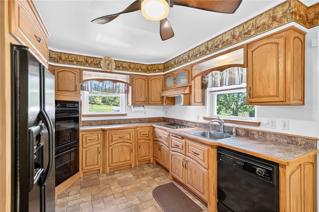 Moon/Crescent Twp, Pennsylvania 15108, United States, 4 Bedrooms Bedrooms, ,3 BathroomsBathrooms,Residential,Active,243307