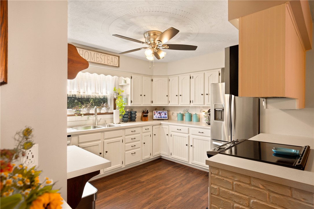 Central City, Pennsylvania 15926, United States, 4 Bedrooms Bedrooms, ,2 BathroomsBathrooms,Residential,Active,176901