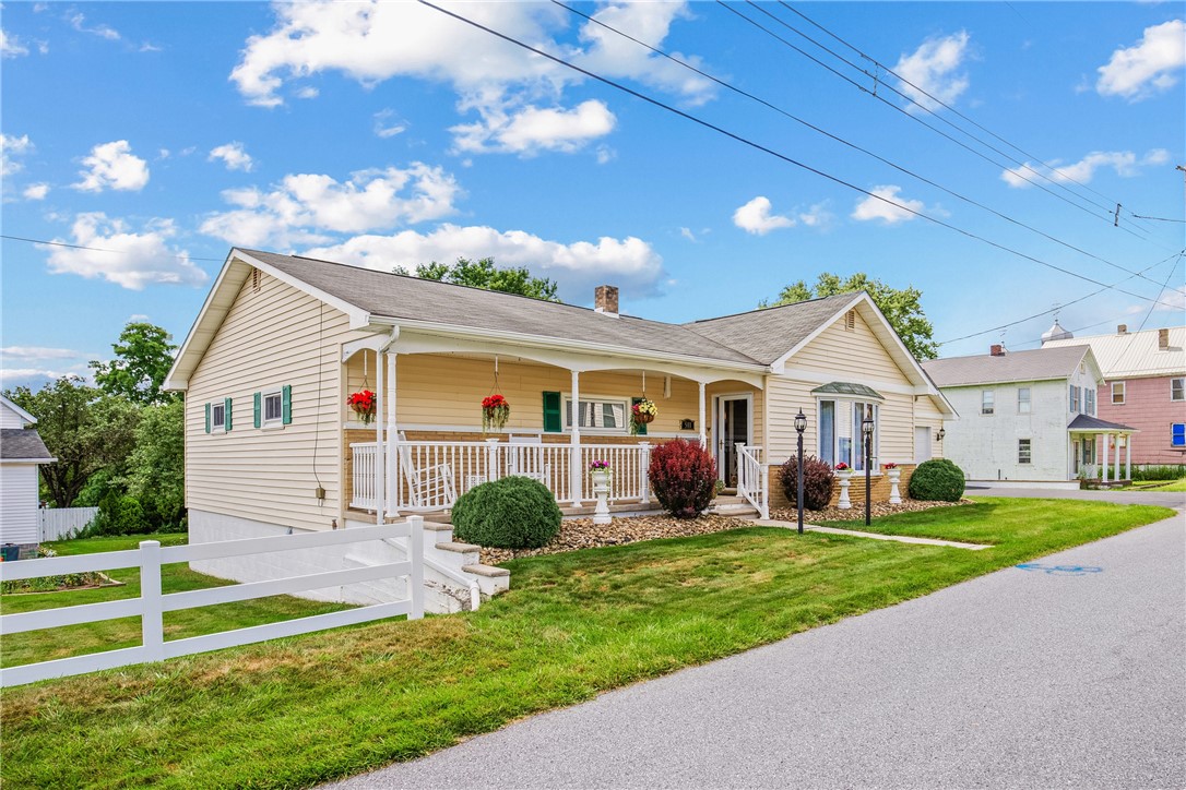 Central City, Pennsylvania 15926, United States, 4 Bedrooms Bedrooms, ,2 BathroomsBathrooms,Residential,Active,176901