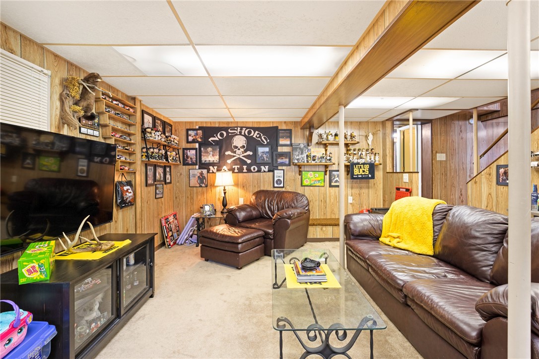 Central City, Pennsylvania 15926, United States, 4 Bedrooms Bedrooms, ,2 BathroomsBathrooms,Residential,Active,176901