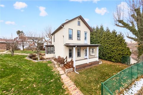 Photo of 136 1/2 Chess St, Monongahela, PA 15063 (MLS # 1733412)