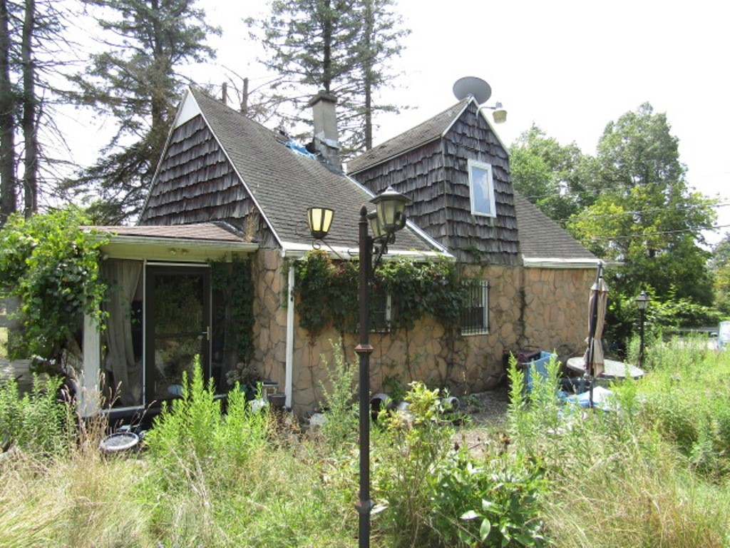 636 Monaca Rd