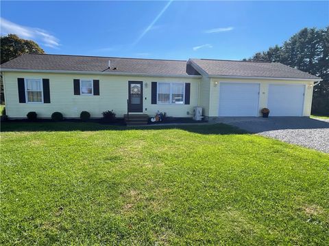 Photo of 31 Sherbondy Rd, Greenville, PA 16125 (MLS # 1726238)