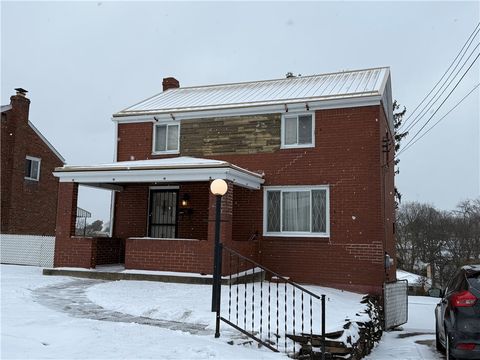 Photo of 1339 Edgewood Dr, Homestead, PA 15120 (MLS # 1736444)