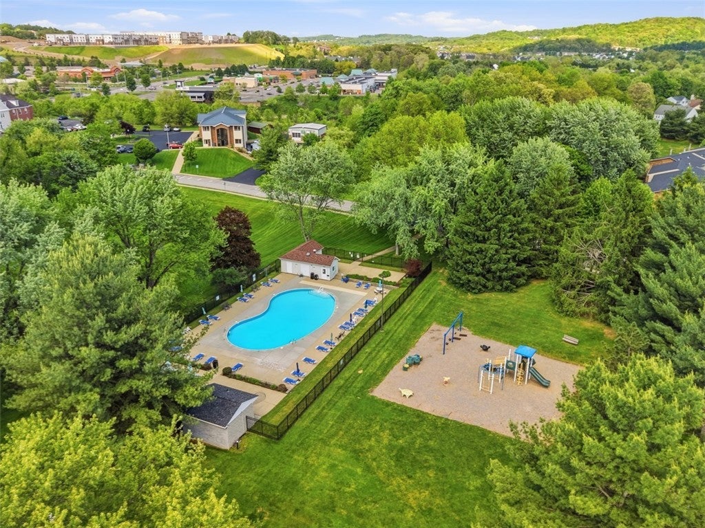 225 Woodhaven Dr