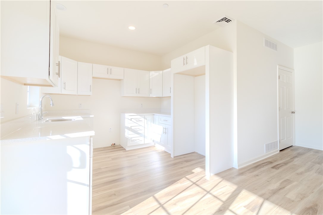 Lower Burrell, Pennsylvania 15068, United States, 2 Bedrooms Bedrooms, ,2 BathroomsBathrooms,Residential,Contingent,32078