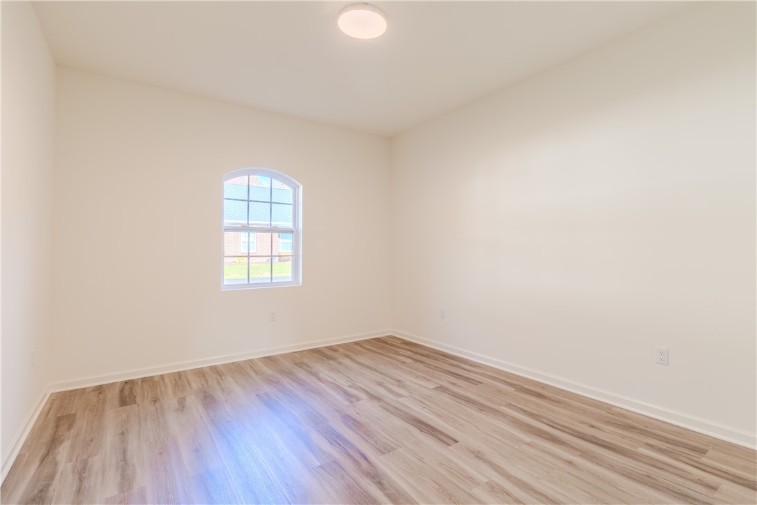 Lower Burrell, Pennsylvania 15068, United States, 2 Bedrooms Bedrooms, ,2 BathroomsBathrooms,Residential,Contingent,32078