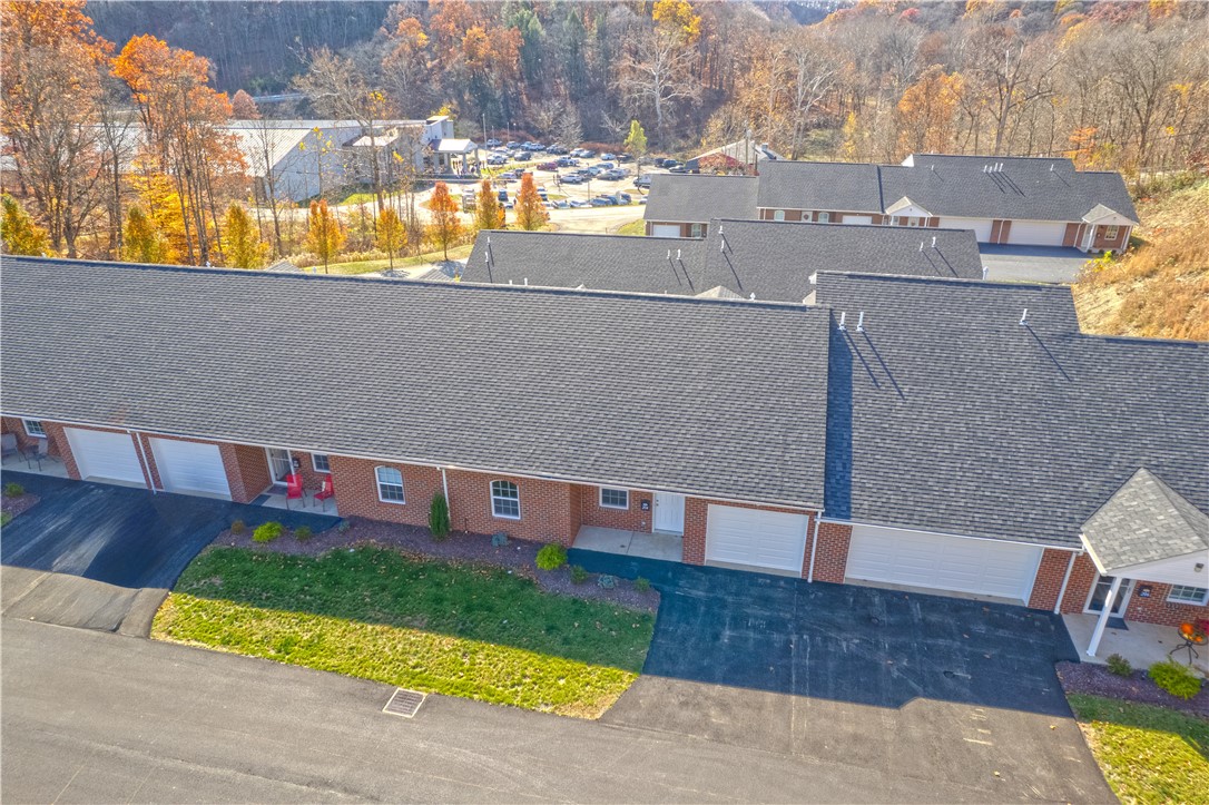 Lower Burrell, Pennsylvania 15068, United States, 2 Bedrooms Bedrooms, ,2 BathroomsBathrooms,Residential,Contingent,32078