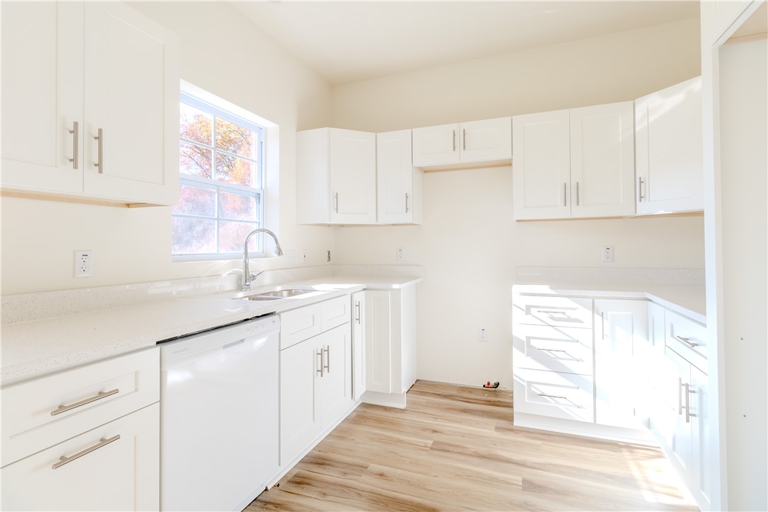 Lower Burrell, Pennsylvania 15068, United States, 2 Bedrooms Bedrooms, ,2 BathroomsBathrooms,Residential,Contingent,32078