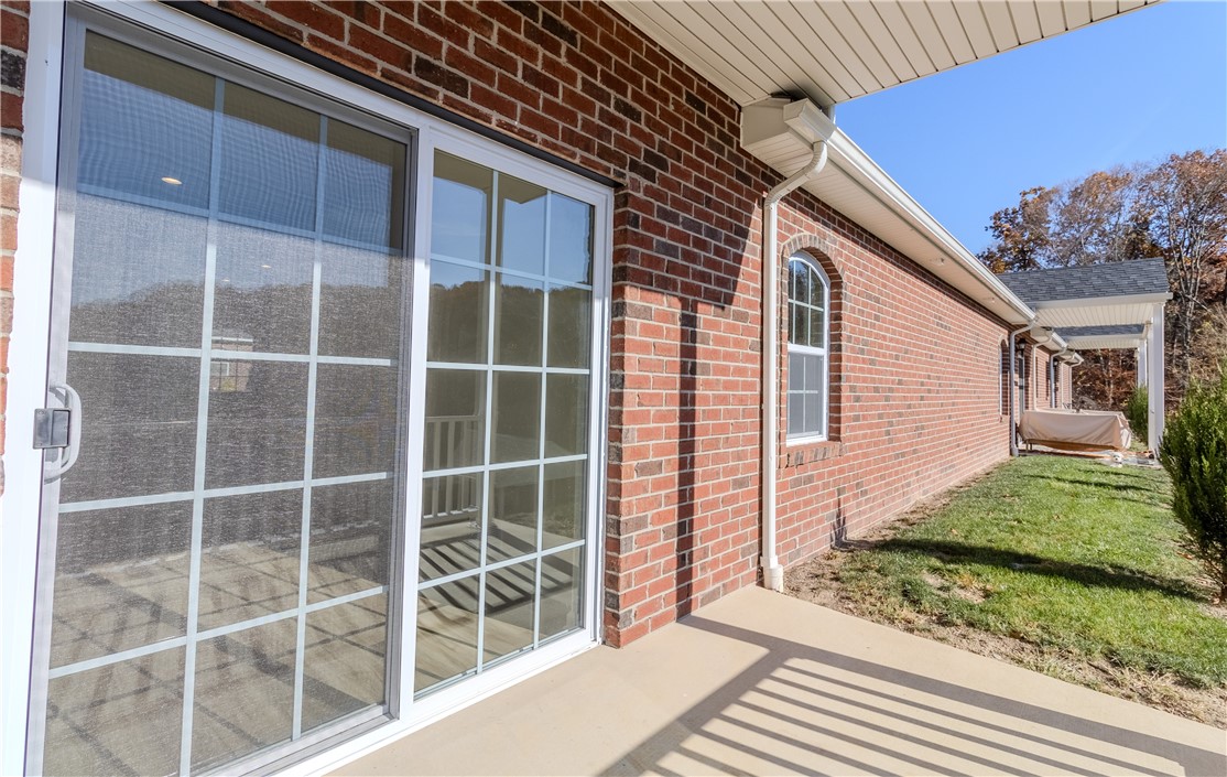 Lower Burrell, Pennsylvania 15068, United States, 2 Bedrooms Bedrooms, ,2 BathroomsBathrooms,Residential,Contingent,32078