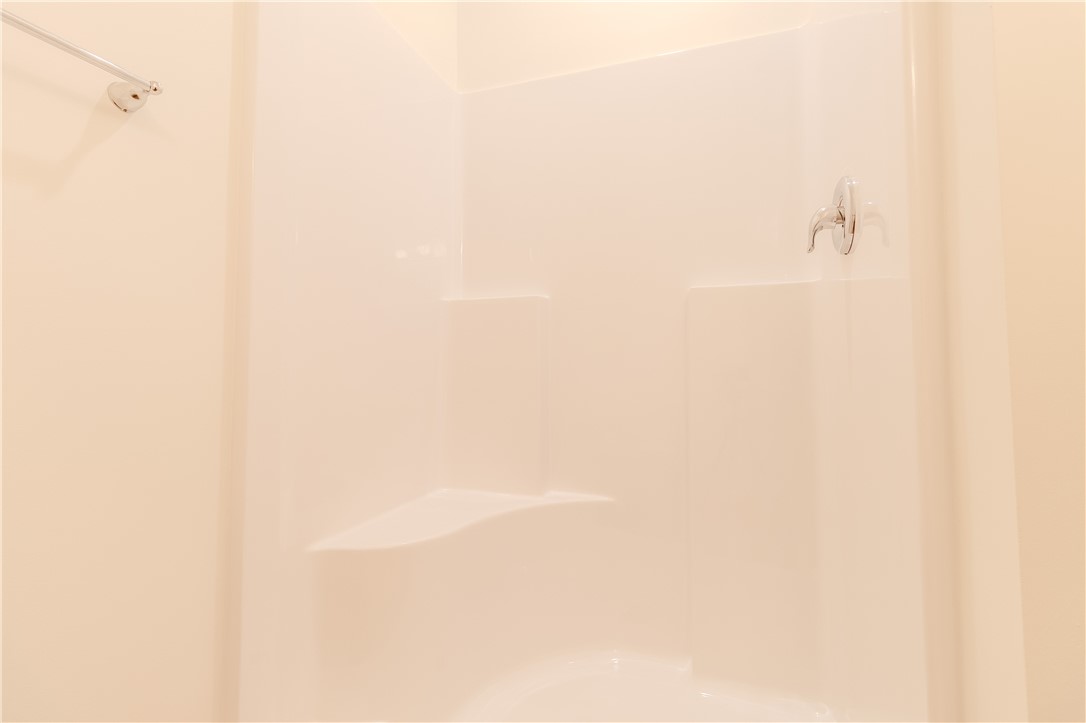 Lower Burrell, Pennsylvania 15068, United States, 2 Bedrooms Bedrooms, ,2 BathroomsBathrooms,Residential,Contingent,32078