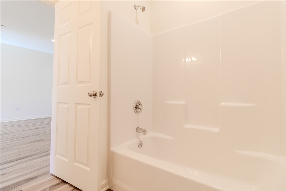 Lower Burrell, Pennsylvania 15068, United States, 2 Bedrooms Bedrooms, ,2 BathroomsBathrooms,Residential,Contingent,32078