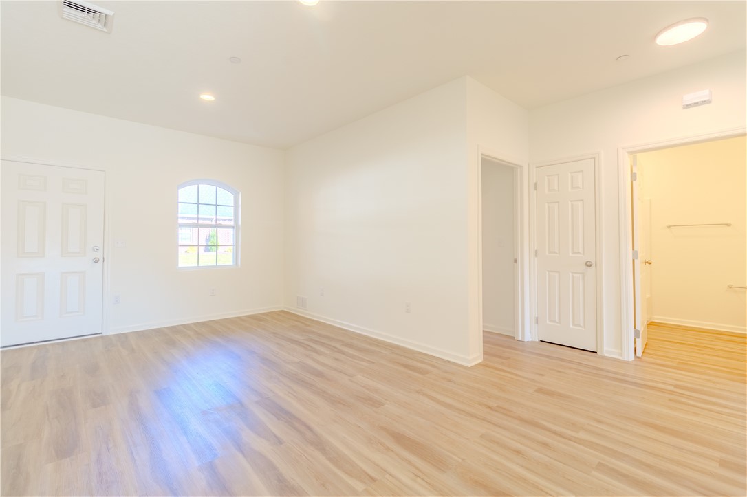 Lower Burrell, Pennsylvania 15068, United States, 2 Bedrooms Bedrooms, ,2 BathroomsBathrooms,Residential,Contingent,32078