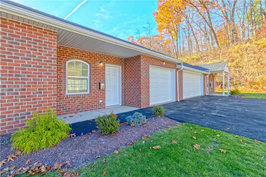 Lower Burrell, Pennsylvania 15068, United States, 2 Bedrooms Bedrooms, ,2 BathroomsBathrooms,Residential,Contingent,32078