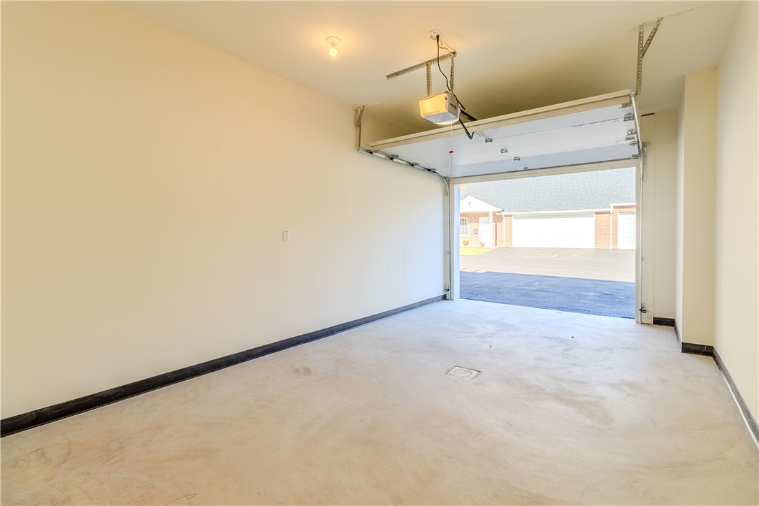 Lower Burrell, Pennsylvania 15068, United States, 2 Bedrooms Bedrooms, ,2 BathroomsBathrooms,Residential,Contingent,32078