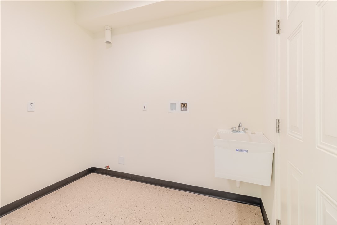 Lower Burrell, Pennsylvania 15068, United States, 2 Bedrooms Bedrooms, ,2 BathroomsBathrooms,Residential,Contingent,32078