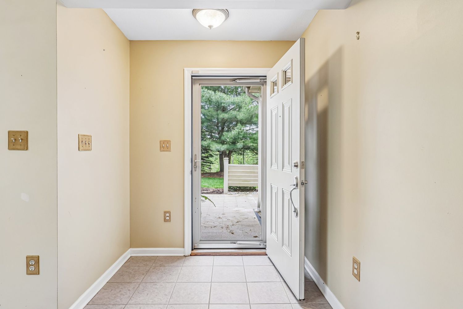 2014 Jamestown Court