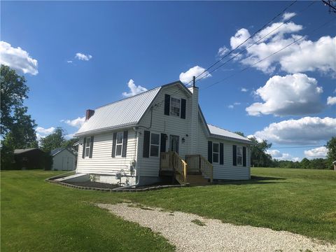 Homes For Sale - 40 Salem Avenue Ave<br/> New Salem, PA 15468