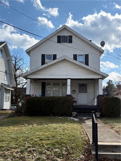 Photo of 212 E Garfield Ave, New Castle, PA 16105 (MLS # 1744768)