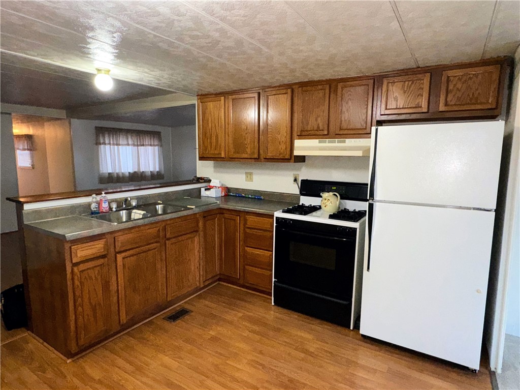 508 Leonard Ave Ave, Houston, Pennsylvania image 3