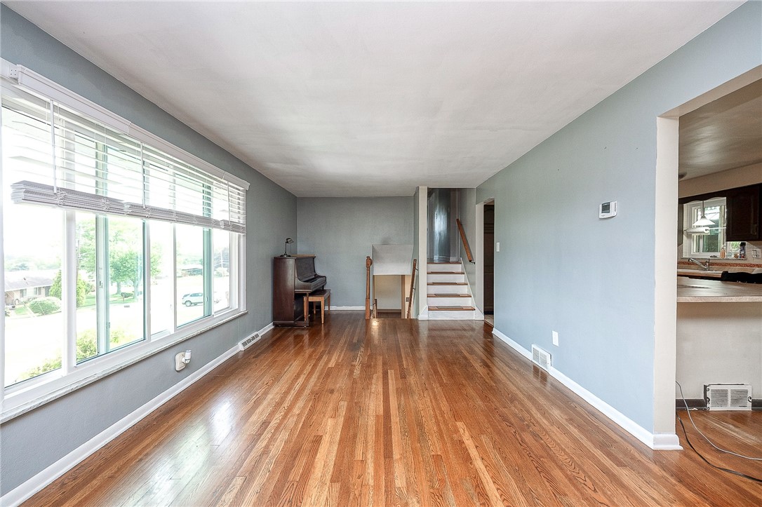 Center Twp, Pennsylvania 15001, United States, 4 Bedrooms Bedrooms, ,3 BathroomsBathrooms,Residential,Active,153381