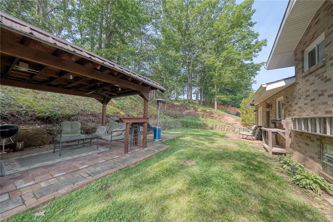 Center Twp, Pennsylvania 15001, United States, 4 Bedrooms Bedrooms, ,3 BathroomsBathrooms,Residential,Active,153381