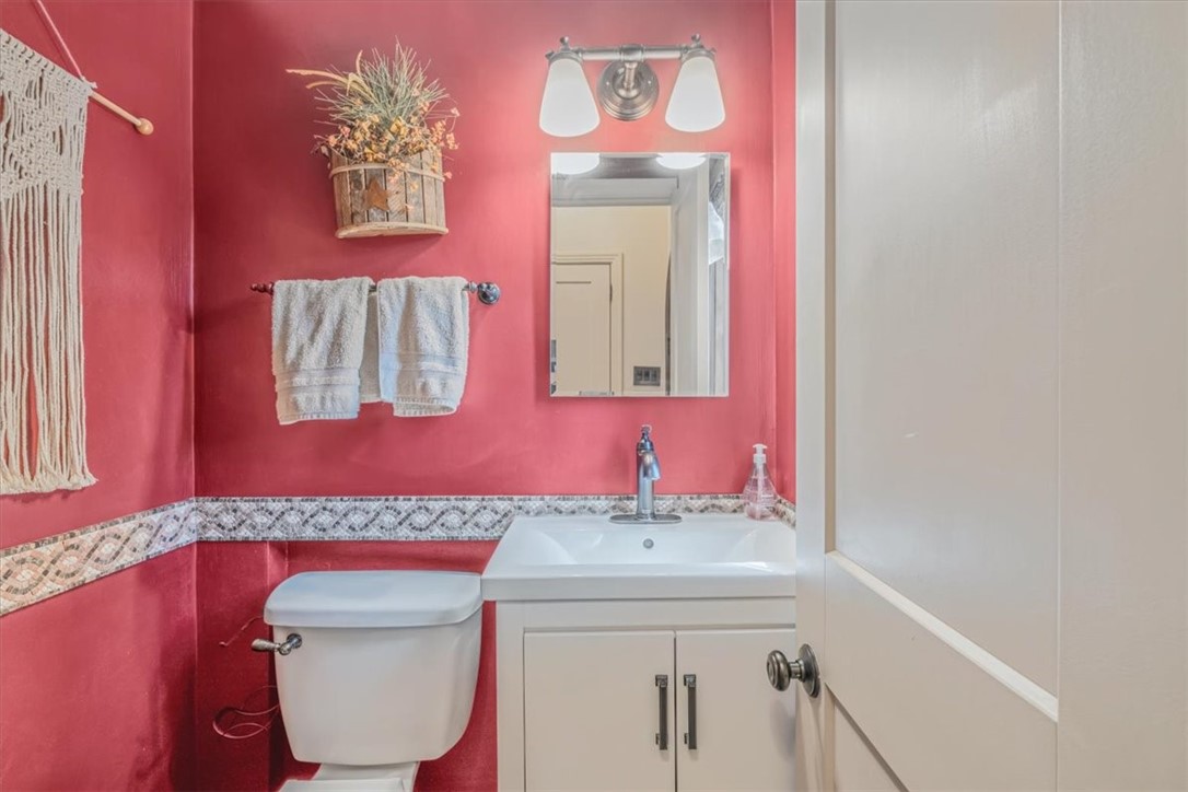 Mt. Lebanon, Pennsylvania 15228, United States, 3 Bedrooms Bedrooms, ,3 BathroomsBathrooms,Residential,Contingent,147688