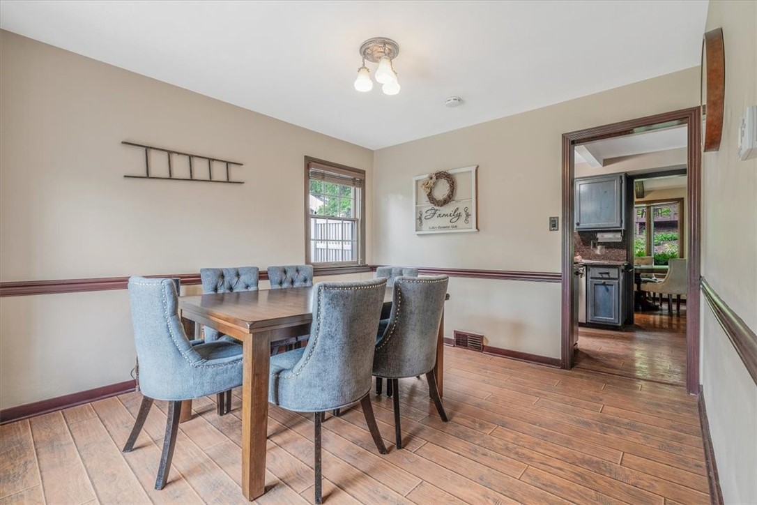 Mt. Lebanon, Pennsylvania 15228, United States, 3 Bedrooms Bedrooms, ,3 BathroomsBathrooms,Residential,Contingent,147688