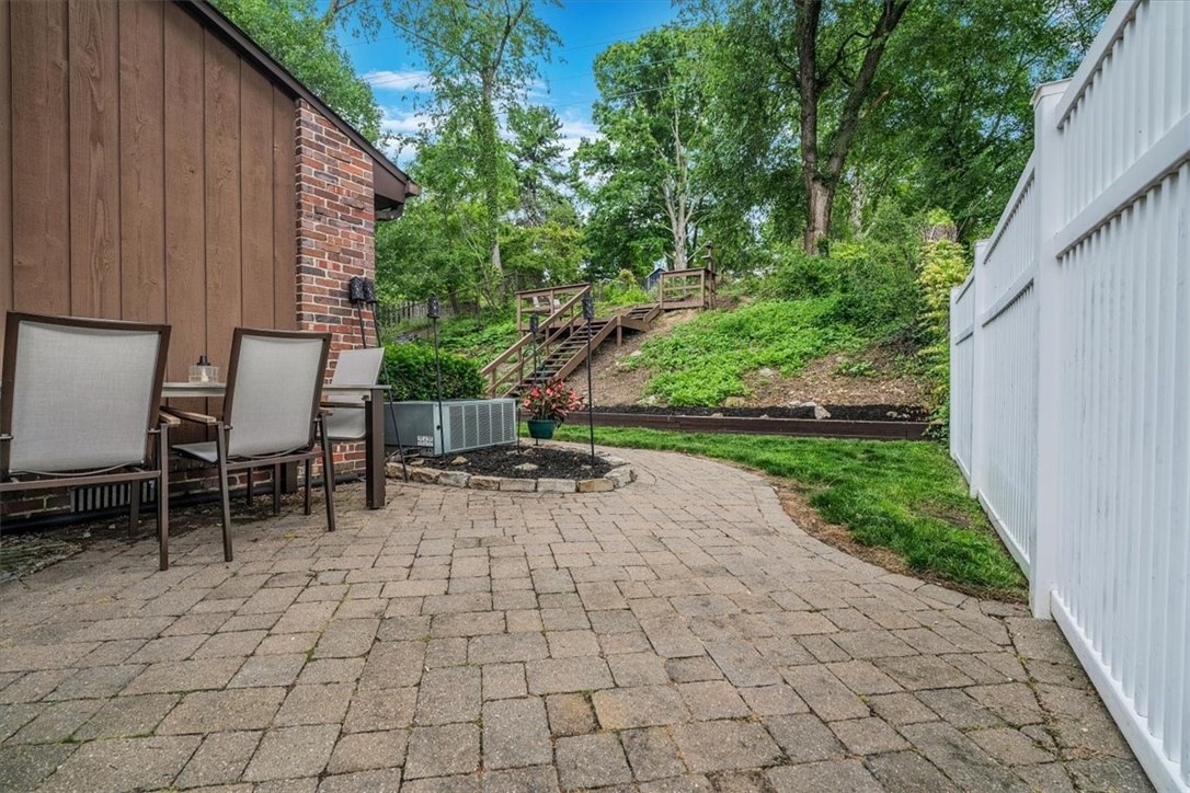 Mt. Lebanon, Pennsylvania 15228, United States, 3 Bedrooms Bedrooms, ,3 BathroomsBathrooms,Residential,Contingent,147688