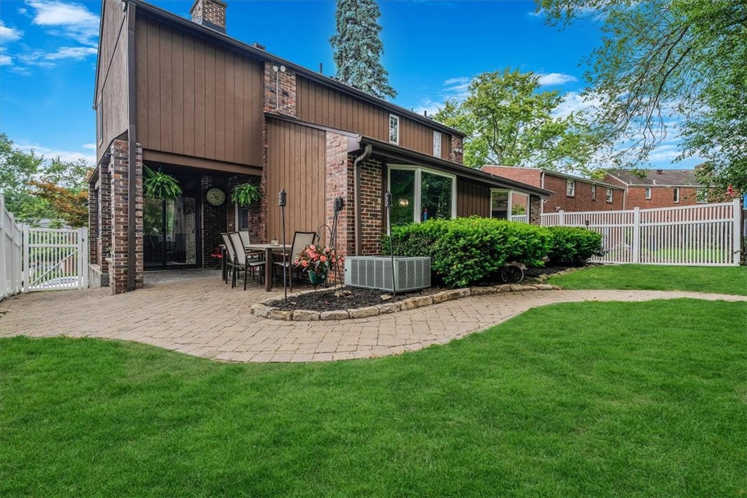 Mt. Lebanon, Pennsylvania 15228, United States, 3 Bedrooms Bedrooms, ,3 BathroomsBathrooms,Residential,Contingent,147688