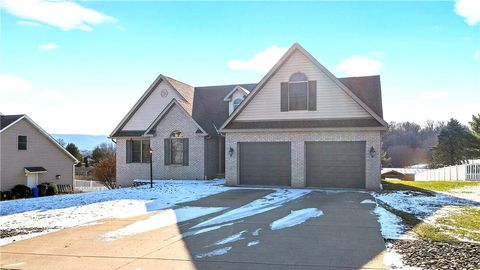 Photo of 111 Lopez Dr, Uniontown, PA 15401 (MLS # 1738438)