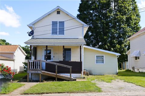 Photo of 507 Oak St, Richeyville, PA 15358 (MLS # 1762558)