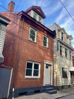 1823 EDWARDS WAY, PITTSBURGH, PA 15203 - Image c609eb03ef9ed3dcf4bc79af42a47043/1889974874