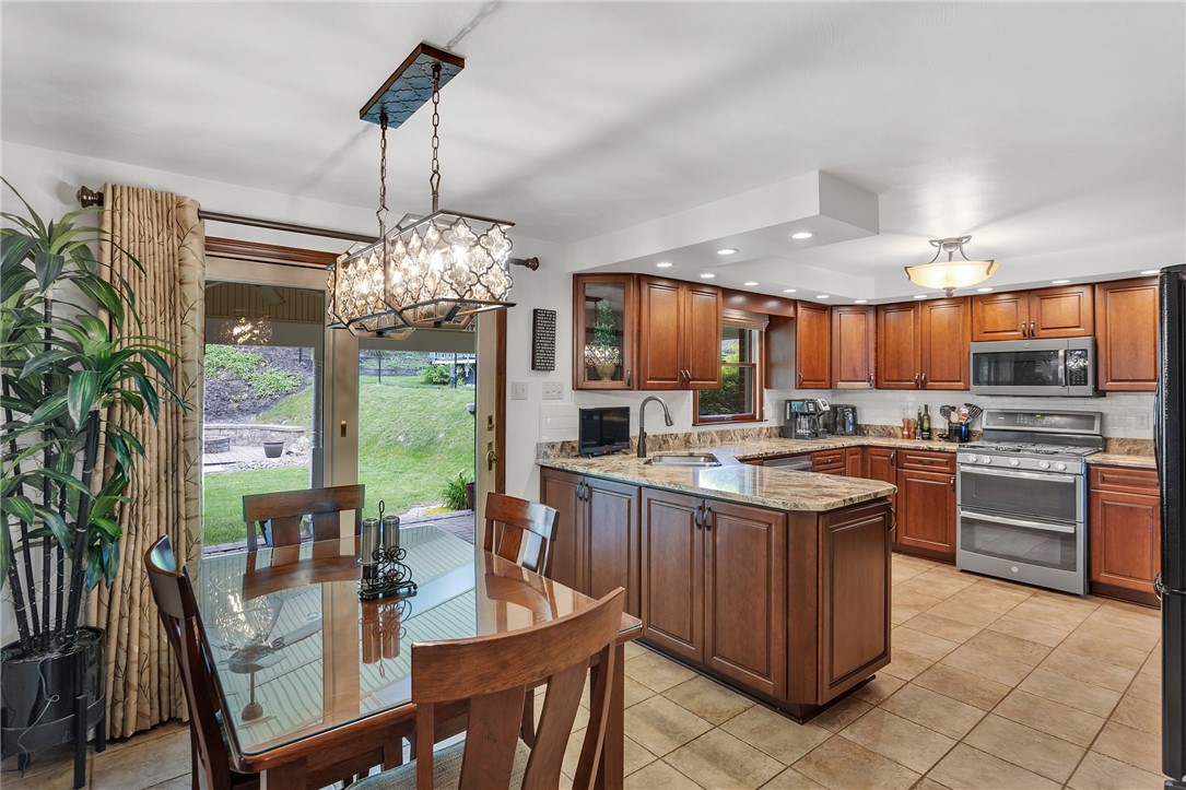 104 Valeron Ct Ct, Manor, Pennsylvania image 10