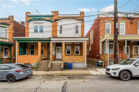 Photo of 3211 Joe Hammer Square Sq, Pittsburgh, PA 15213 (MLS # 1748715)