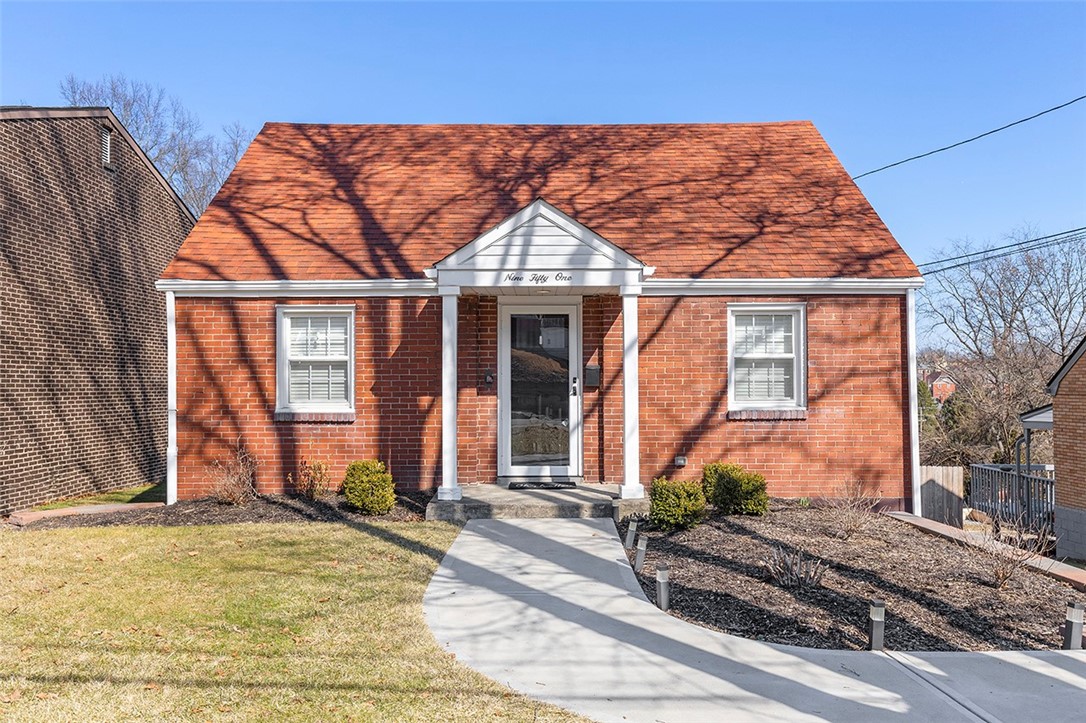 951 Goldenrod St St, Homestead, Pennsylvania image 1
