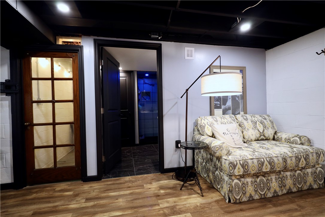 Level Green, Pennsylvania 15085, United States, 3 Bedrooms Bedrooms, ,2 BathroomsBathrooms,Residential,Pending,143886