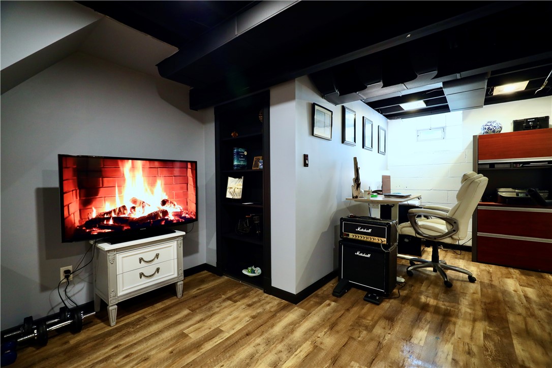 Level Green, Pennsylvania 15085, United States, 3 Bedrooms Bedrooms, ,2 BathroomsBathrooms,Residential,Pending,143886