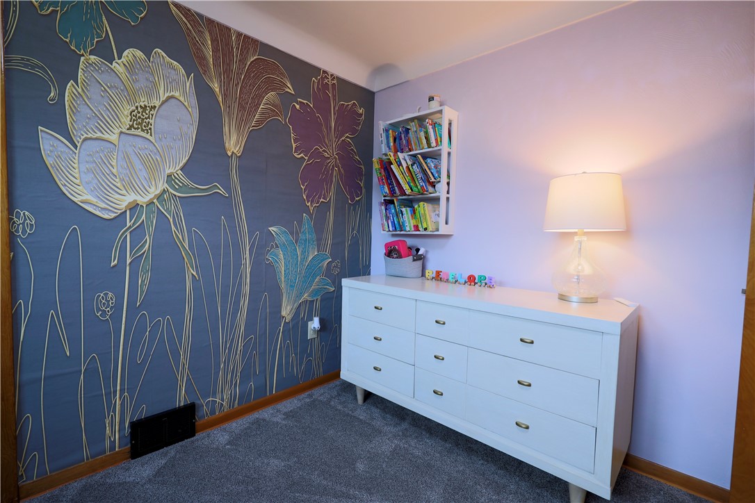 Level Green, Pennsylvania 15085, United States, 3 Bedrooms Bedrooms, ,2 BathroomsBathrooms,Residential,Pending,143886