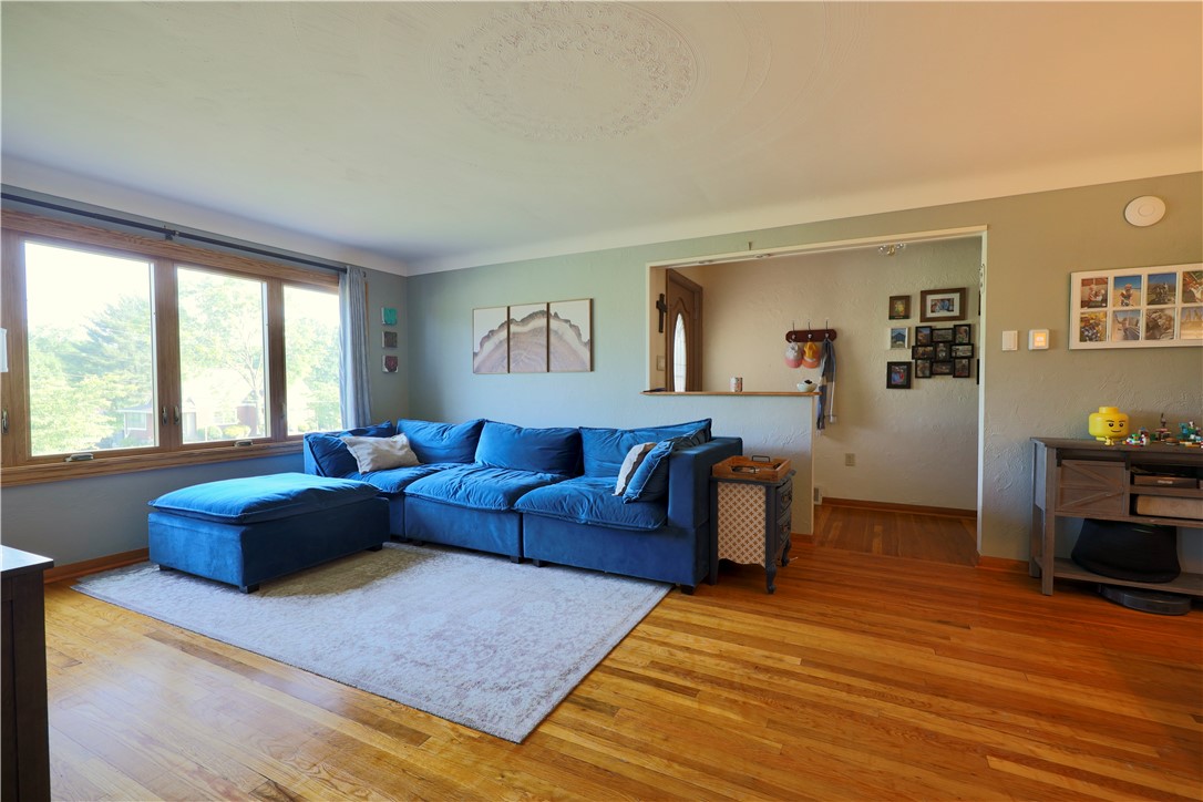 Level Green, Pennsylvania 15085, United States, 3 Bedrooms Bedrooms, ,2 BathroomsBathrooms,Residential,Pending,143886