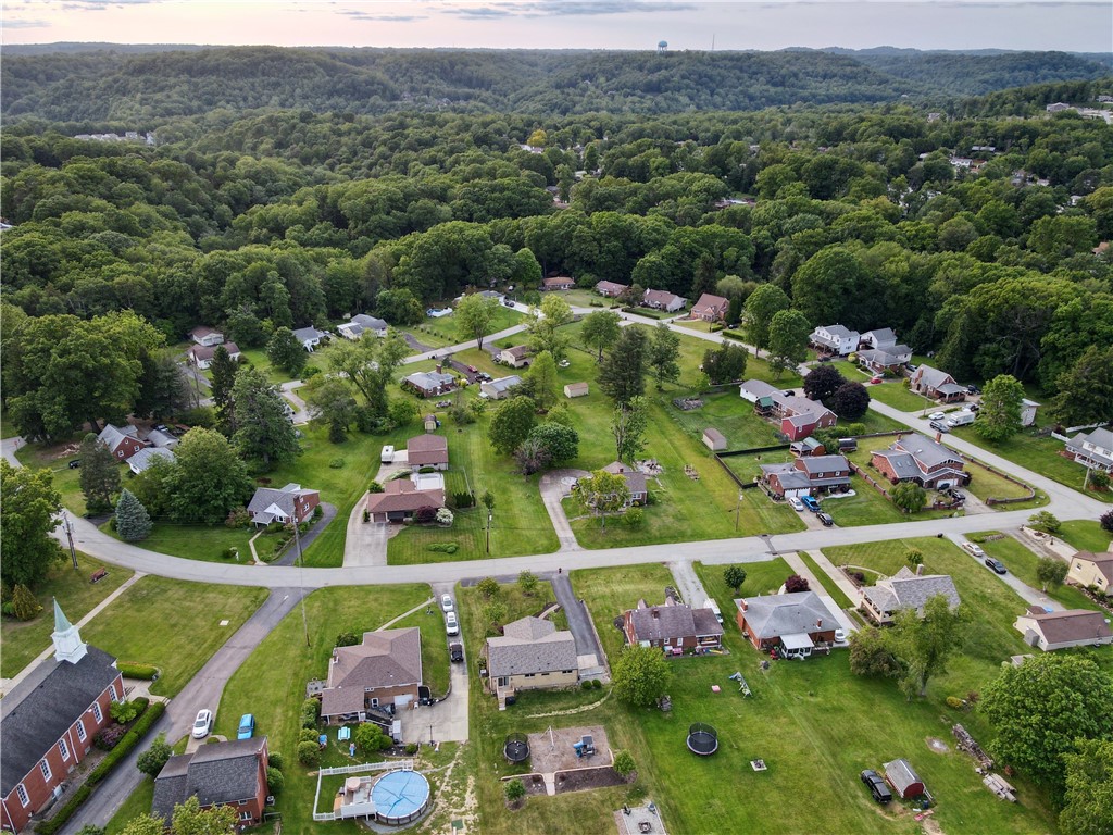 Level Green, Pennsylvania 15085, United States, 3 Bedrooms Bedrooms, ,2 BathroomsBathrooms,Residential,Pending,143886