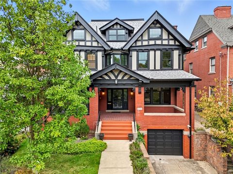 Photo of 4749 Wallingford St, Pittsburgh, PA 15213 (MLS # 1725461)