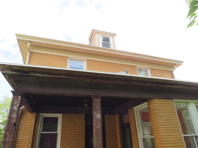 810 Howard St