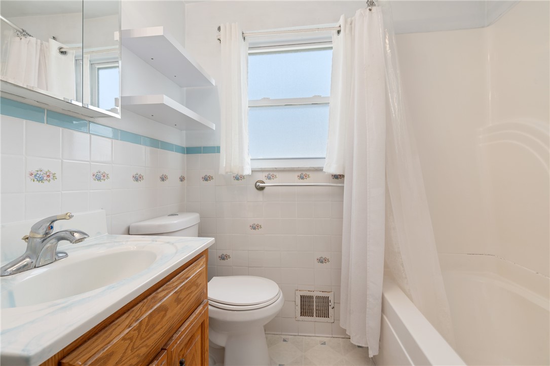 Baldwin Boro, Pennsylvania 15227, United States, 4 Bedrooms Bedrooms, ,2 BathroomsBathrooms,Residential,Active,186673