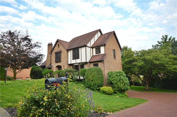 516 DONATELLO DR, IRWIN, PA 15642 - Image c649d8d7a4361992b18dbd206e1983bc/4140285065