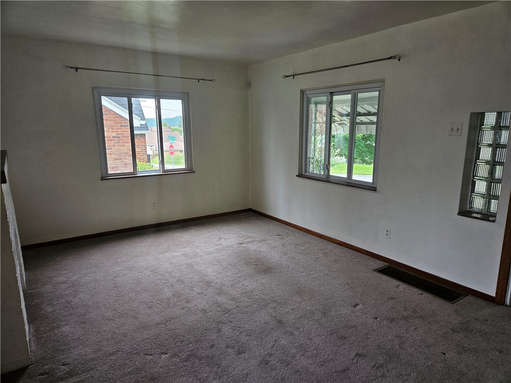 Port Vue, Pennsylvania 15133, United States, 2 Bedrooms Bedrooms, ,1 BathroomBathrooms,Residential,Active,137956